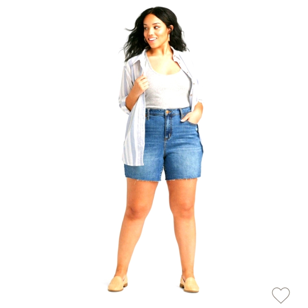 Universal Thread High-Rise Boyfriend Jean …